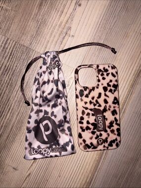 Loopy Blonde Tortoise IPhone 15